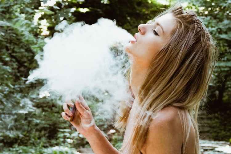 A Guide to Using Herbal Vapes